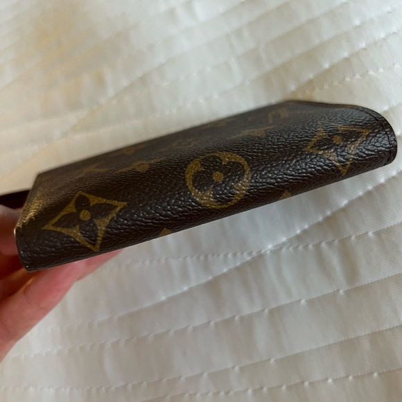 Beautiful, Excellent Condition Louis Vuitton Victorine Wallet. Classic monogram - Picture 11 of 13